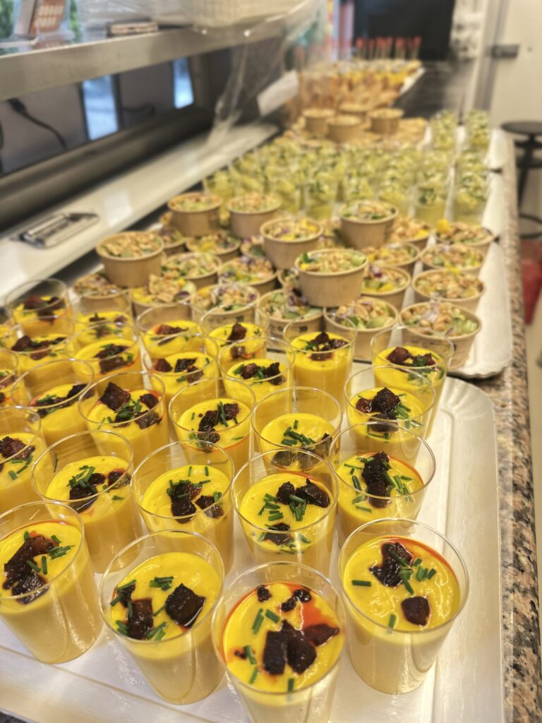 Velouté de carottes au cumin, chorizo grillé